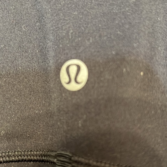 Lululemon Niki Defined cropped Jacket. Size 4. Ladies. WT245 - Picture 7 of 7
